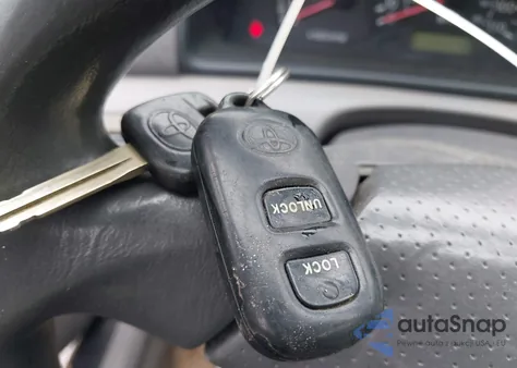 2004 Toyota Corolla Ce/Le/S from USA, damaged, VIN 1NXBR32E34Z304555